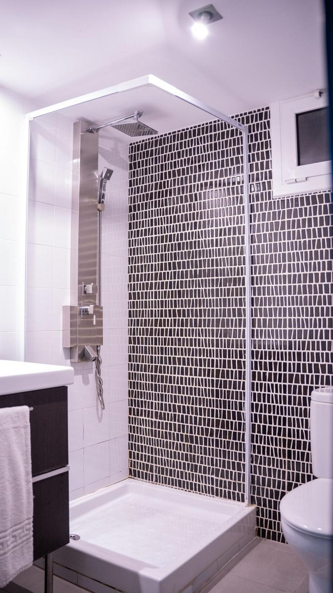 Apartment Next To Park Guell Barcelona Ngoại thất bức ảnh